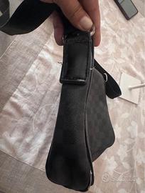 Louis Vuitton - District MM Damier Graphite Should