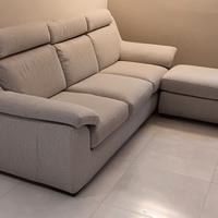 DIVANO LETTO CON POUF