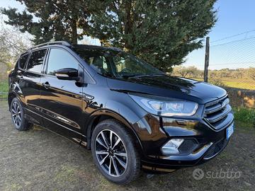 Ford Kuga 1.5 TDCI 120 CV S&S 2WD ST-Line