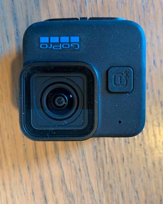 GoPro 11 mini accessoriata