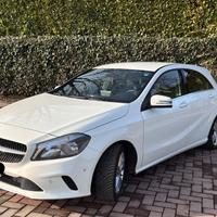 Mercedes-Benz Classe A180d Sport  08/2016 - Diesel