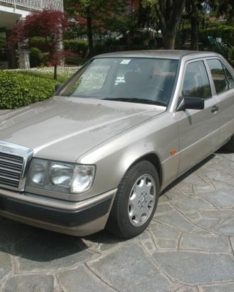 MERCEDES 200E