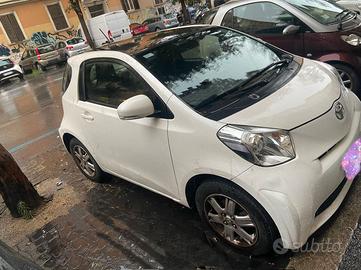 TOYOTA iQ - 2014