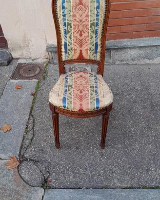 Sedia antica imbottita