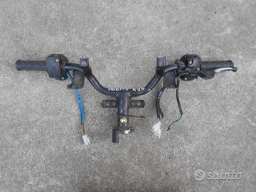 Manubrio e comando devio luci kymco agility