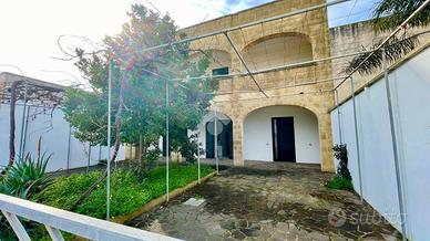 CASA INDIPENDENTE A UGENTO