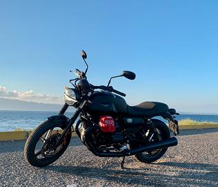 Moto guzzi V7 850