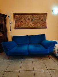 divano blu Alcantara 