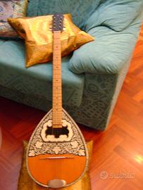 BOUZOUKI (greco)