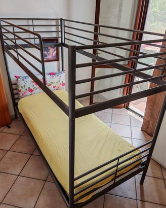 letto a castello comodo e funzionale 