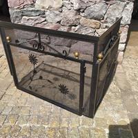 Protezione per caminetto in ferro battuto