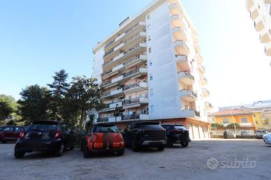 3 LOCALI A MONTESILVANO