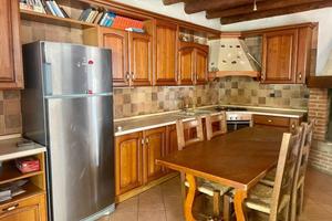 Casa indipendente di 126 m² con 4 locali e box aut