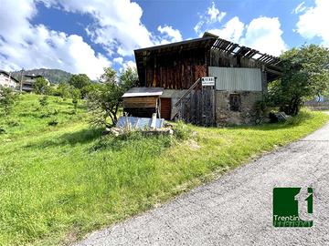 RUSTICO IN POSIZIONE PANORAMICA CON TERRENO