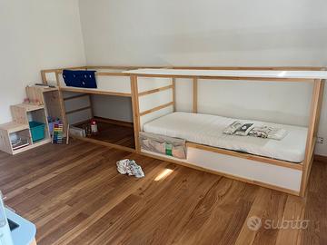 due letti Kura Ikea + 3 materassi
