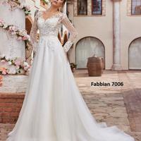 ABITI DA SPOSA NUOVI a Stock