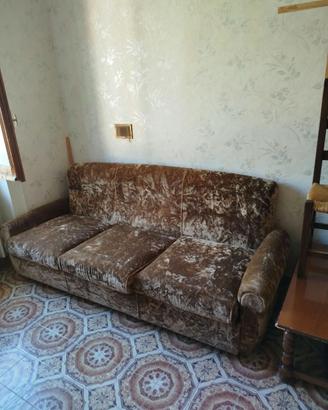 Divano e due poltrone