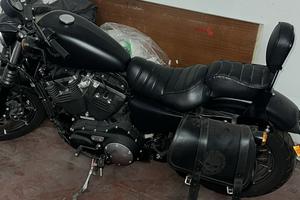 Harley Davidson 883 iron dark