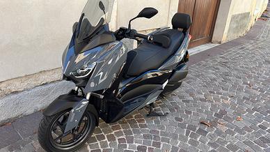 Yamaha X-Max 300