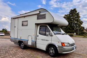 mobilvetta design su Ford 2.5 diesel 1994