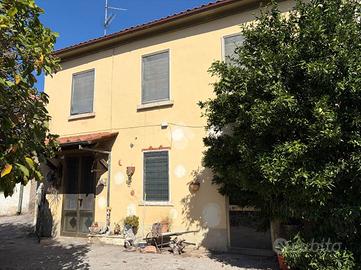 CASA DI CORTE A VECCHIANO