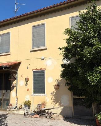 CASA DI CORTE A VECCHIANO