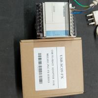 PLC Mitsubischi con cavo di programmazione