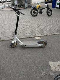 Monopattino nineboat g30L2