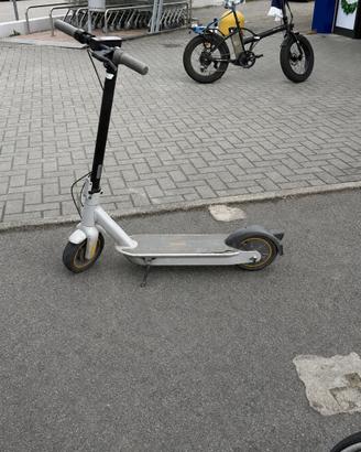 Monopattino nineboat g30L2