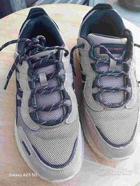 scarpe sportive