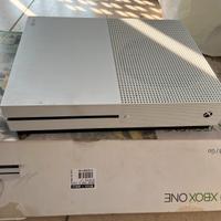 Xbox one S non funzionante per ricambi