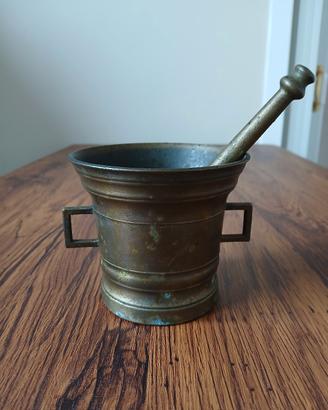 Mortaio in bronzo vintage 