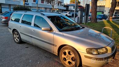 Volvo v70  D5