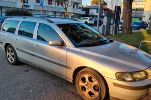 Volvo v70  D5