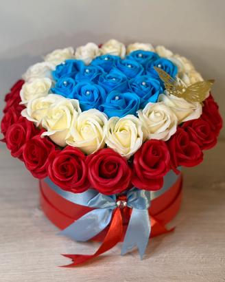 Composizione decorativa con 48 fiori