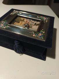 portagioie con  porta foto 