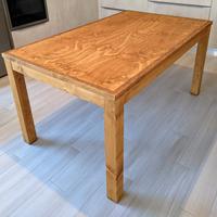 Stupendo tavolo in legno massiccio!