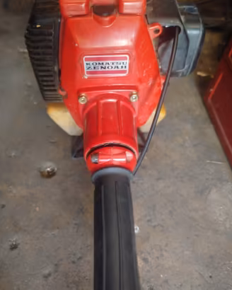 Decespugliatore Giapponese marca komatsu 