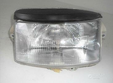 Honda CN 250 faro anteriore