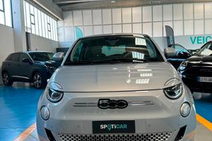 Fiat 500 500e Berlina 42 kWh La Prima II km 0