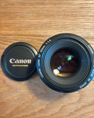 Canon EF 50mm f/1.4 USM