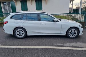BMW 318d Touring 48V Hybrid/Diesel