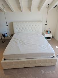 Letto matrimoniale con contenitore + materasso 160