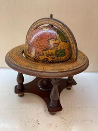 Mappamondo vintage legno