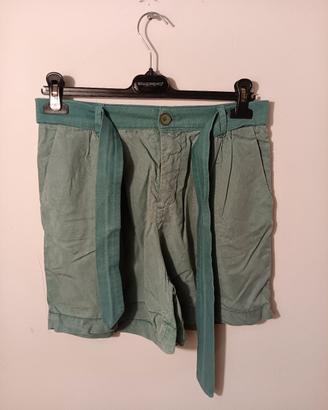 Pantaloncini corti con cintura 
M