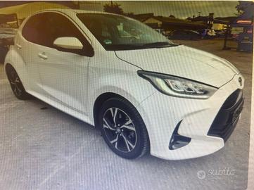 Toyota Yaris 1.5 Hybrid 5 porte Active