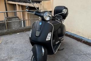 Vespa 300