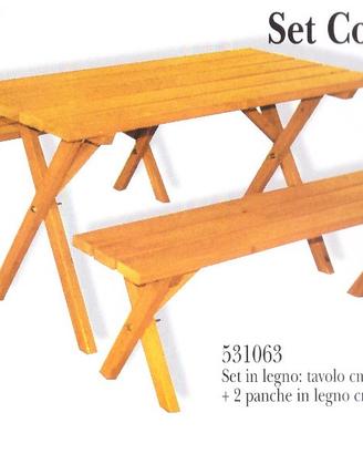 Set tavolo e panche in legno