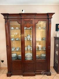 Vetrina In Puro Legno