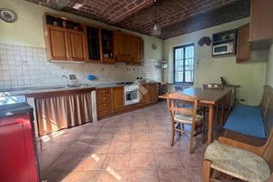 CASA SEMINDIPENDENTE A LAURIANO